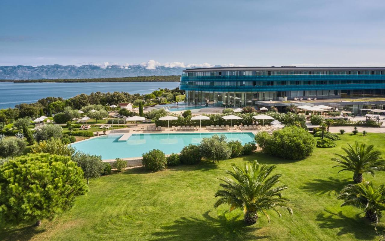 ฟอล์คเคนสไตเนอร์โฮเต็ลแอนด์สปา ลาเดรา Hotel เพทรอซาเน ภายนอก รูปภาพ The Westin Resort Lake Annecy