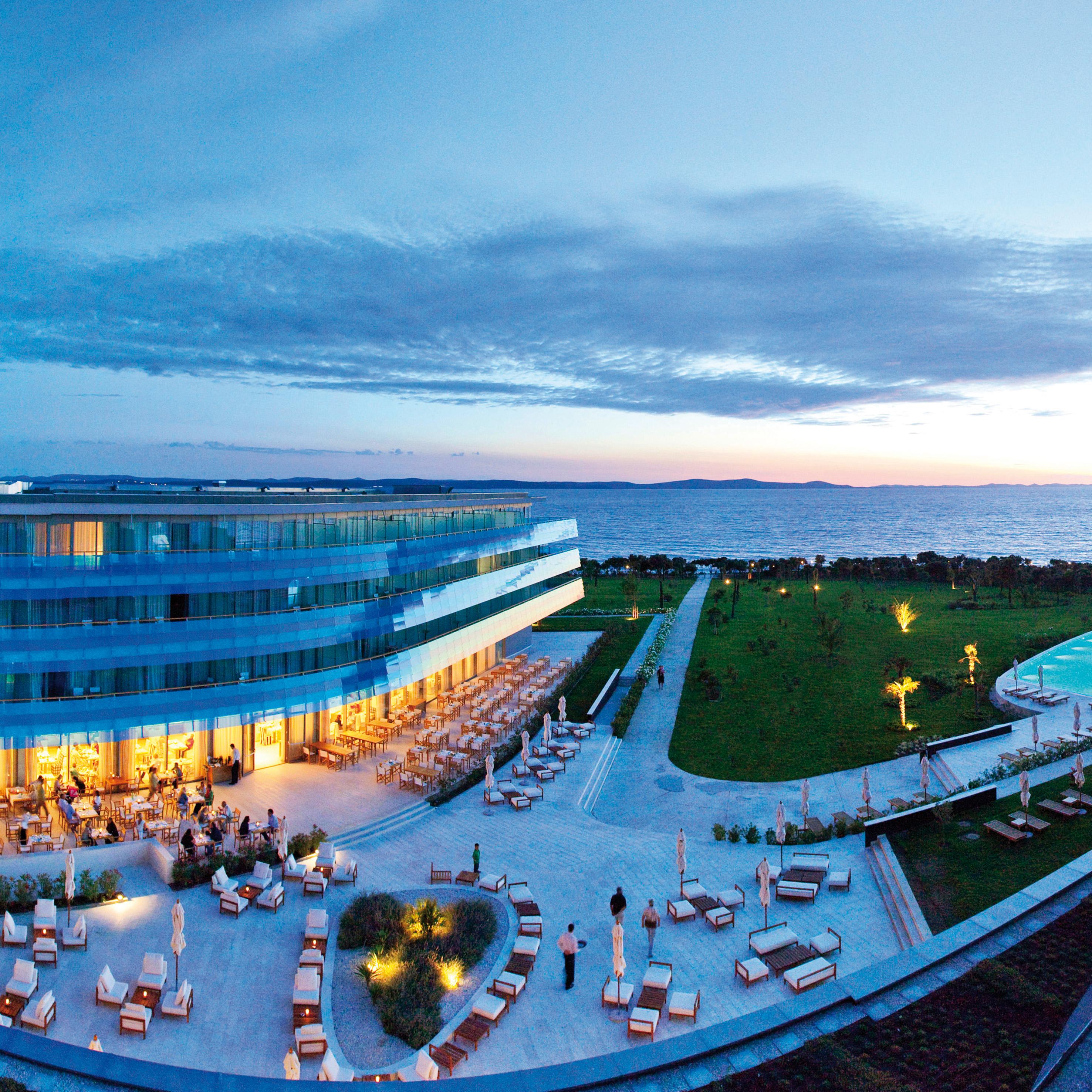 ฟอล์คเคนสไตเนอร์โฮเต็ลแอนด์สปา ลาเดรา Hotel เพทรอซาเน ภายนอก รูปภาพ The Westin Szczecin
