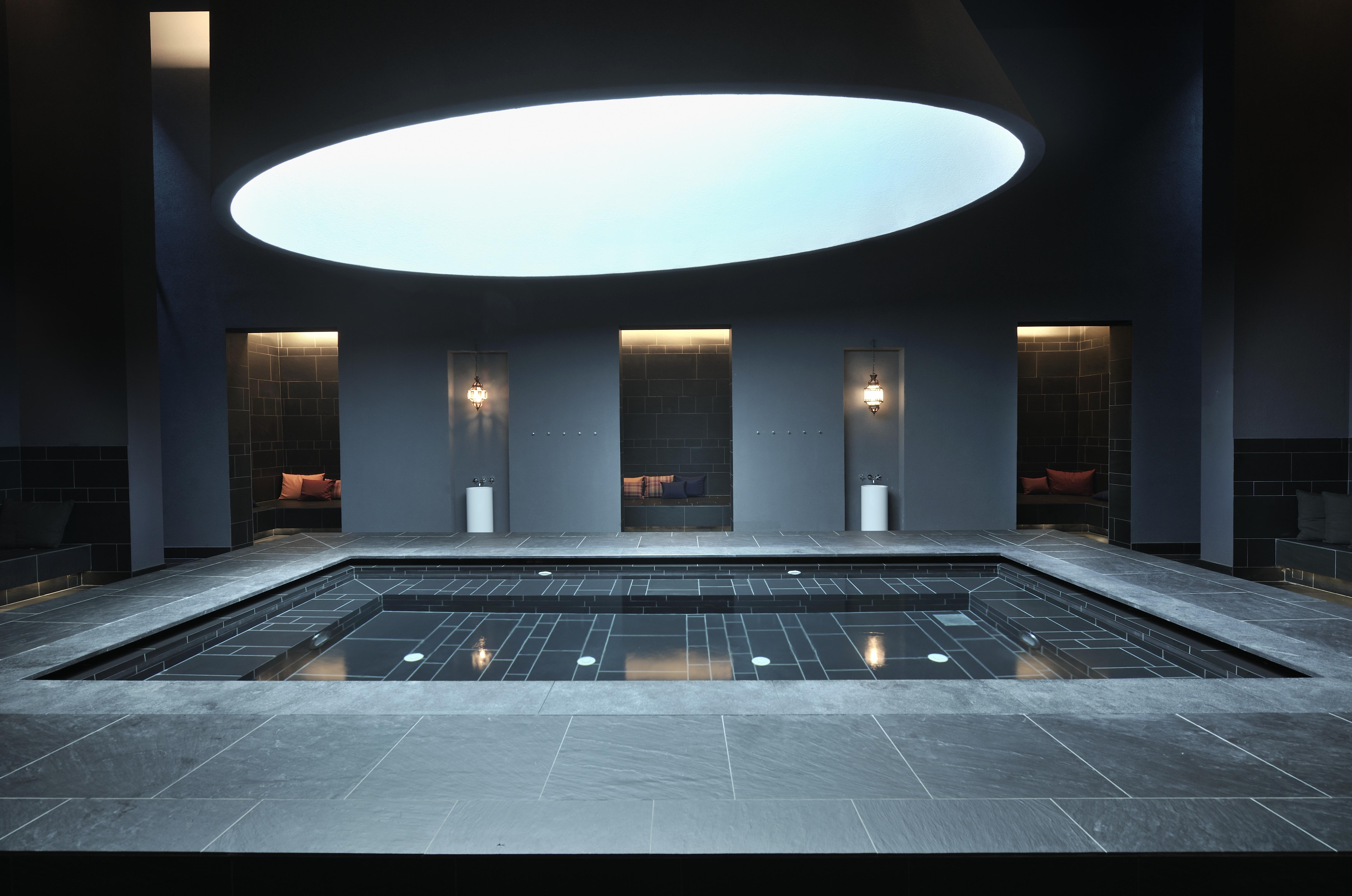 ฟอล์คเคนสไตเนอร์โฮเต็ลแอนด์สปา ลาเดรา Hotel เพทรอซาเน ภายนอก รูปภาพ The spa at The Standard, East Village